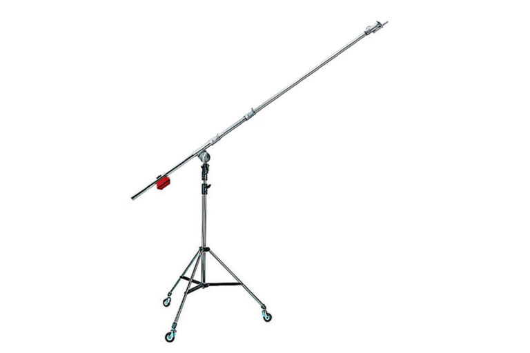 AVENGER D650 – PERCHE LUMIÈRE AVEC TREPIED